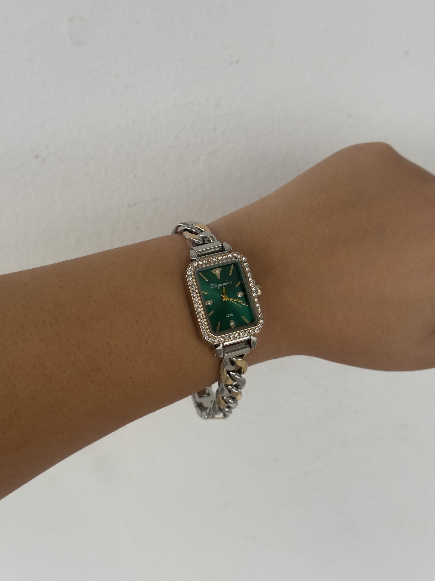 Duchess mixed-emerald