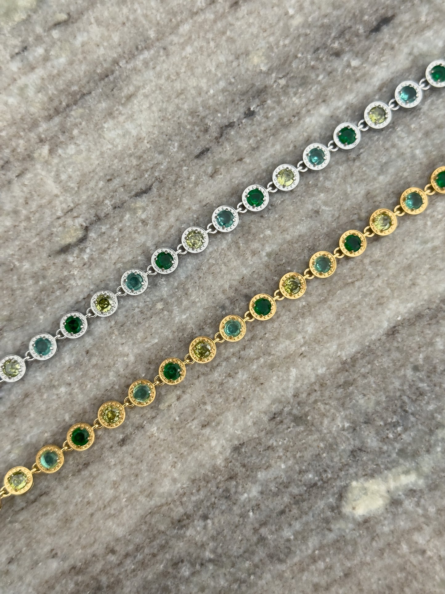 Emerald diamond necklace