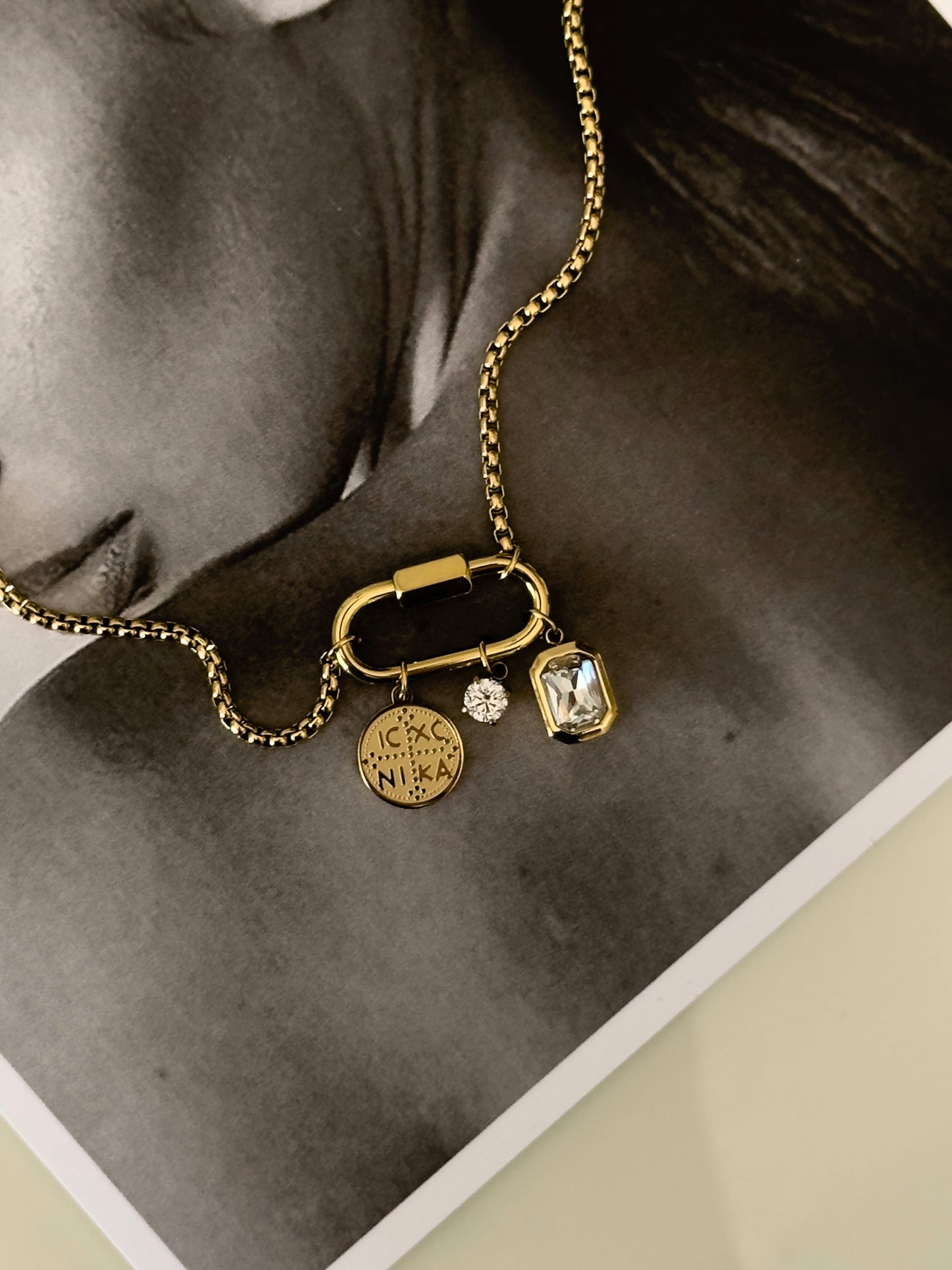 Oval charm necklace