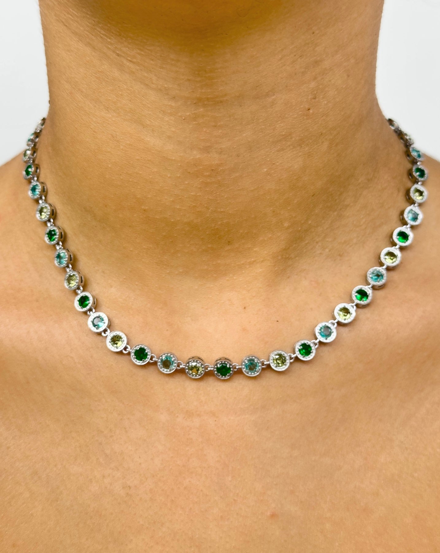 Emerald diamond necklace