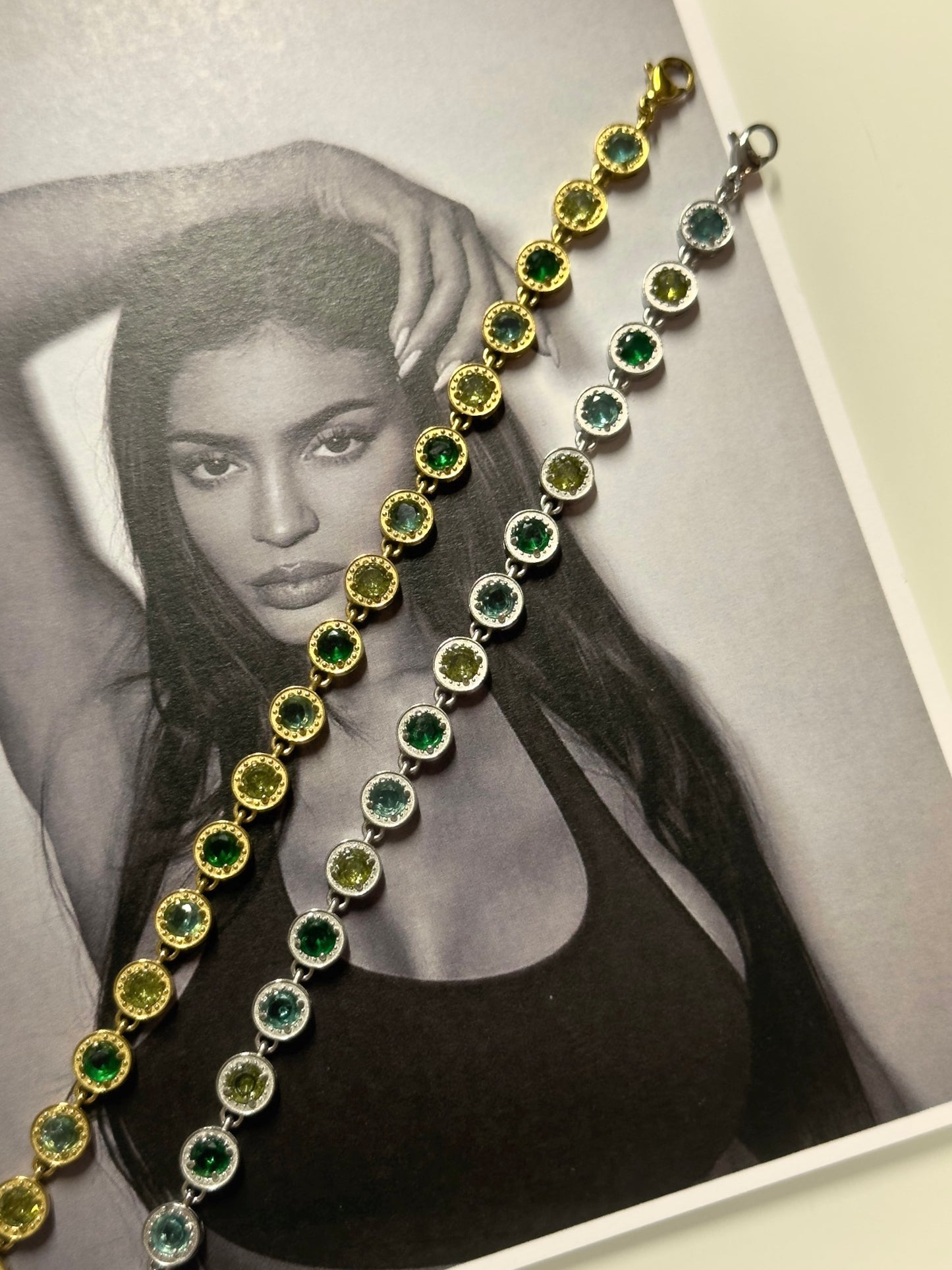 Emerald diamond bracelet