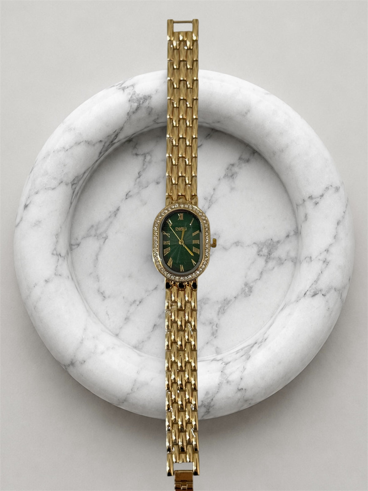Oval emerald
