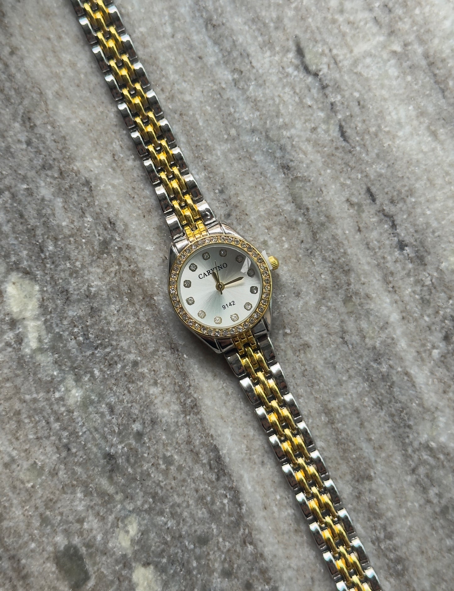 Nelda mixed-white