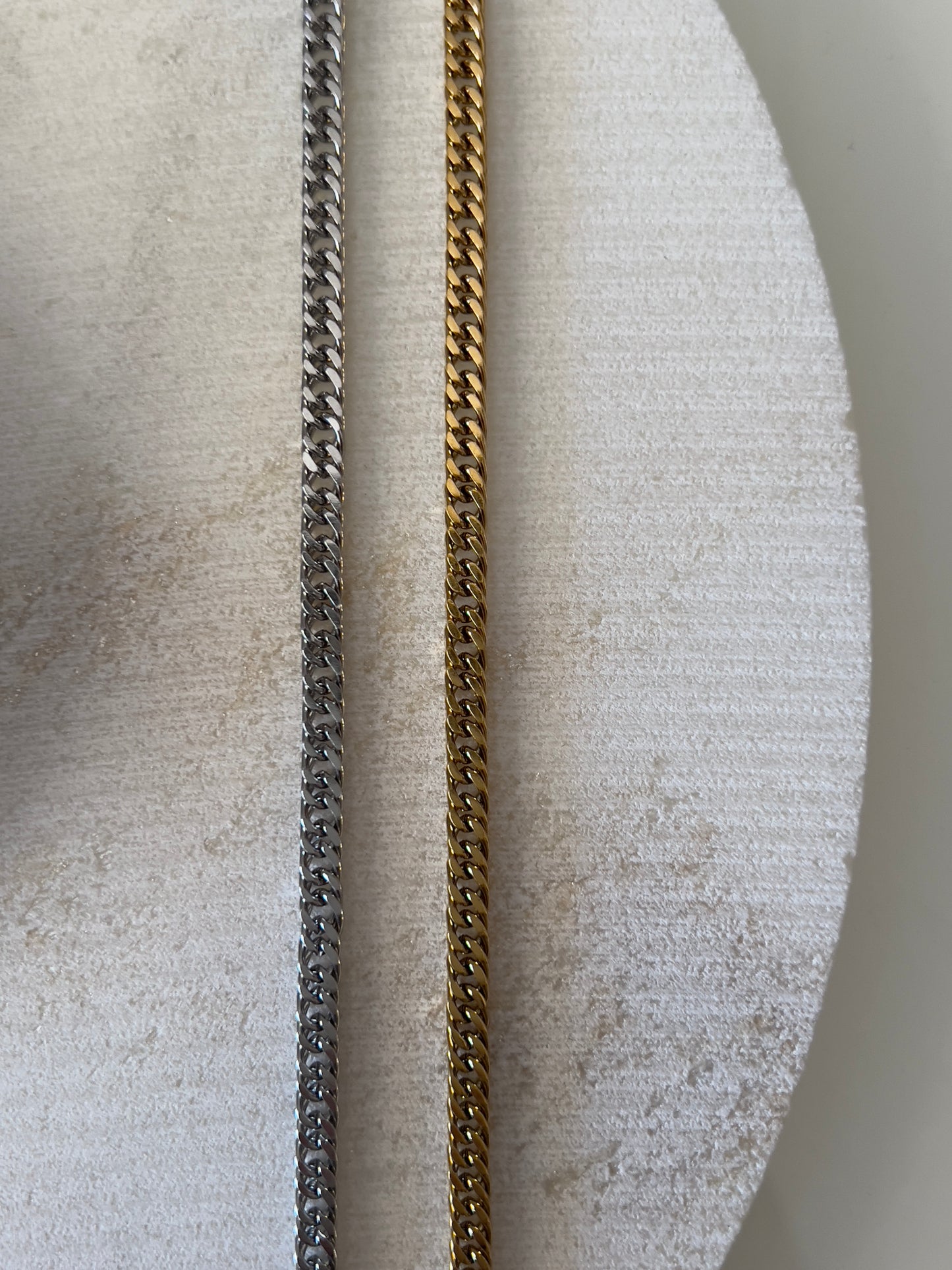 Heavy chain bracelet