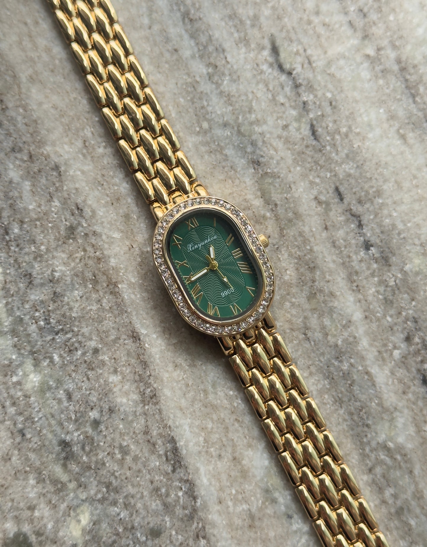 Oval emerald