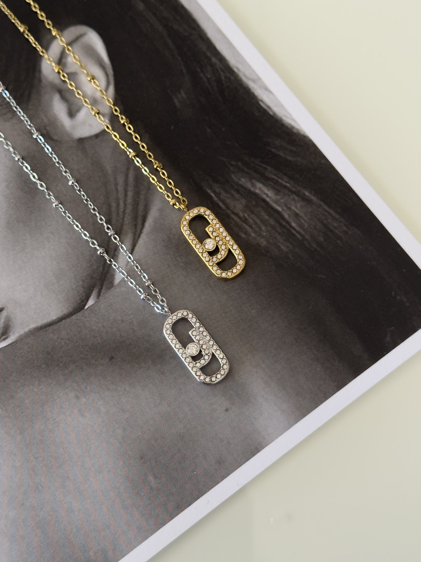 🧷 necklace