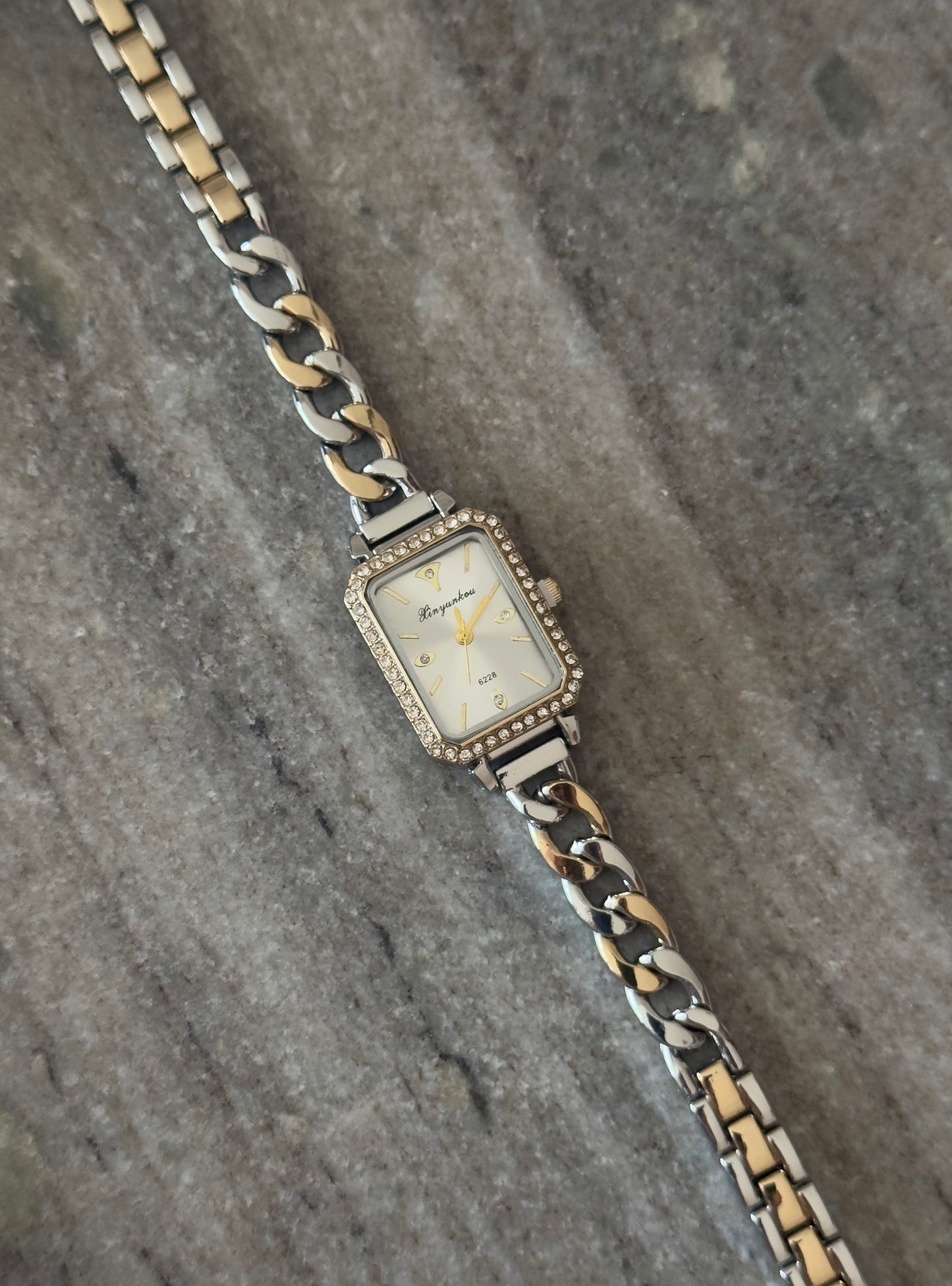 Duchess mixed-white