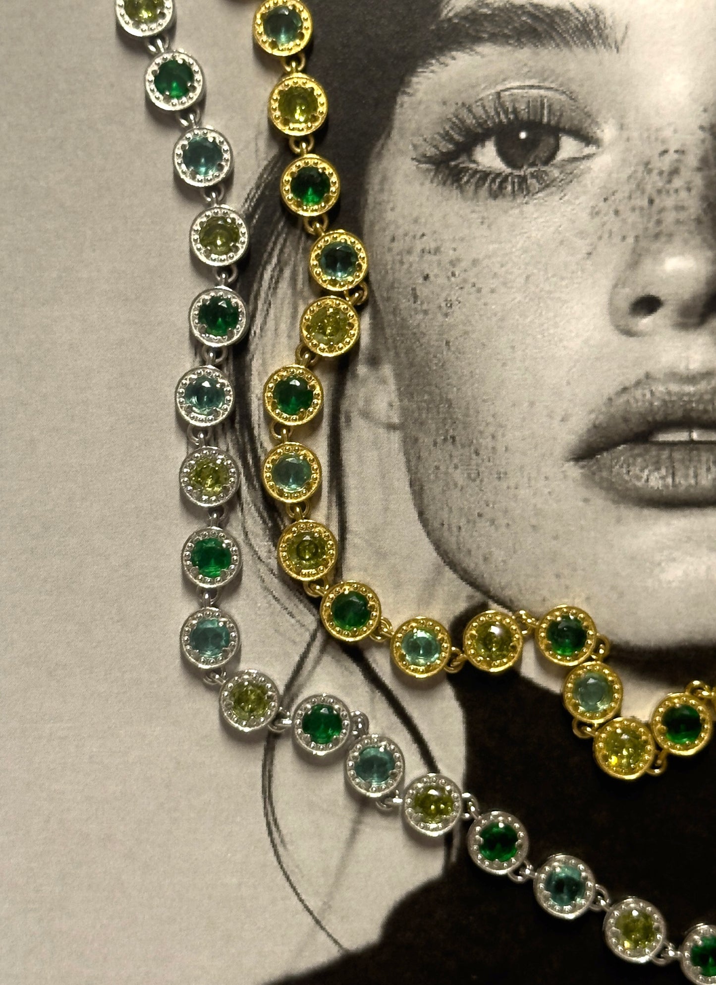Emerald diamond necklace