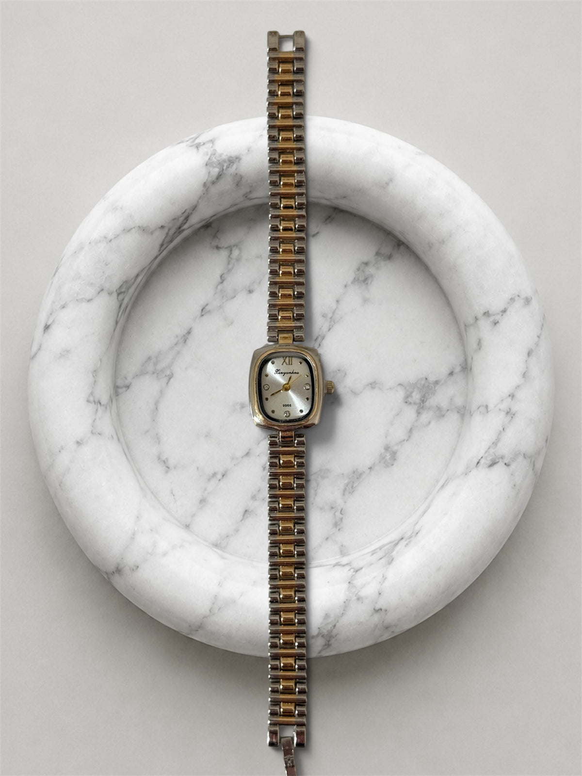Gina mixed-white