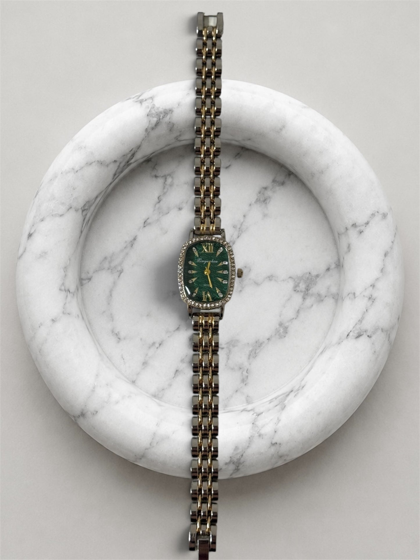 Linda mixed-emerald