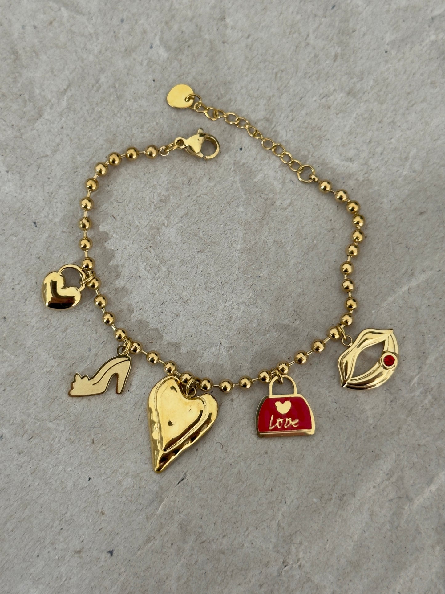 👠 charm bracelet