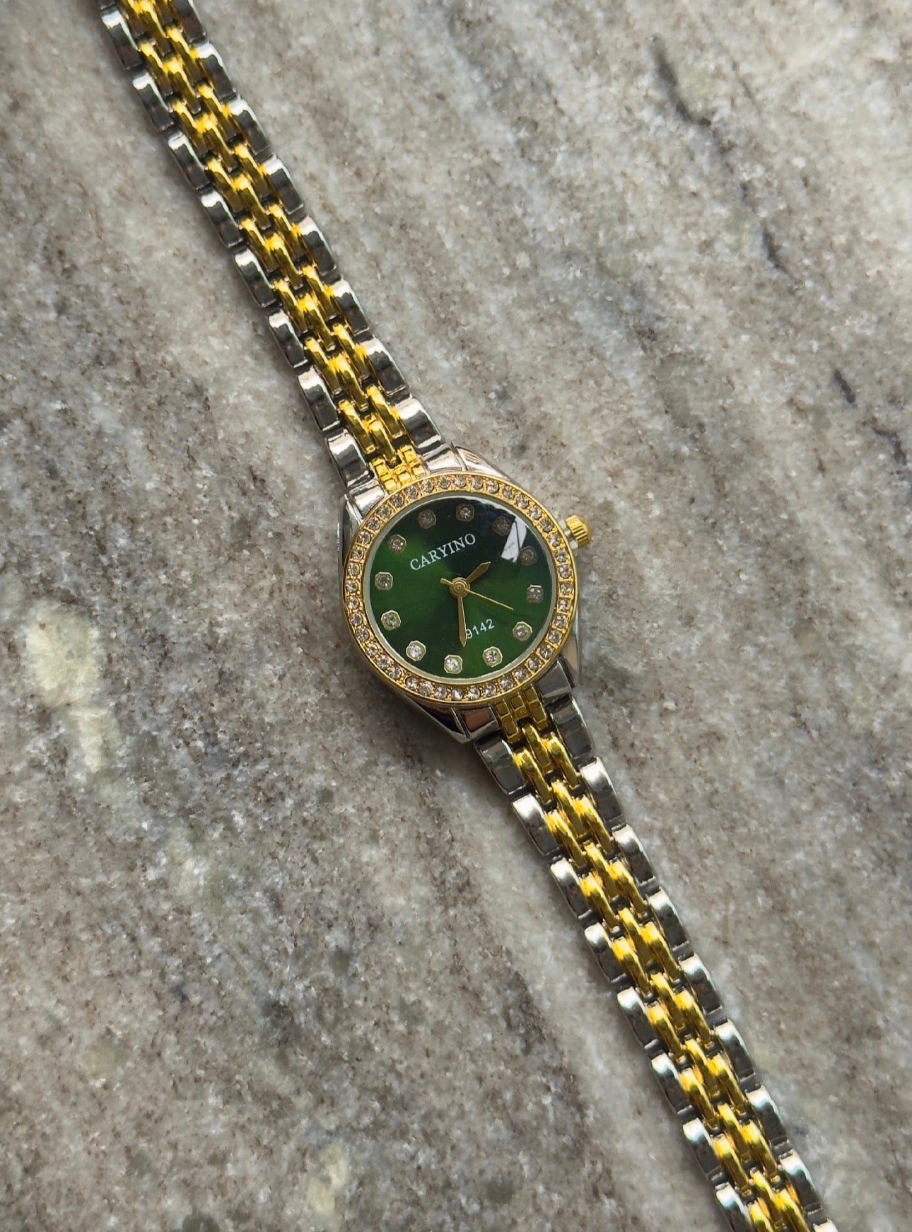 Nelda mixed-emerald