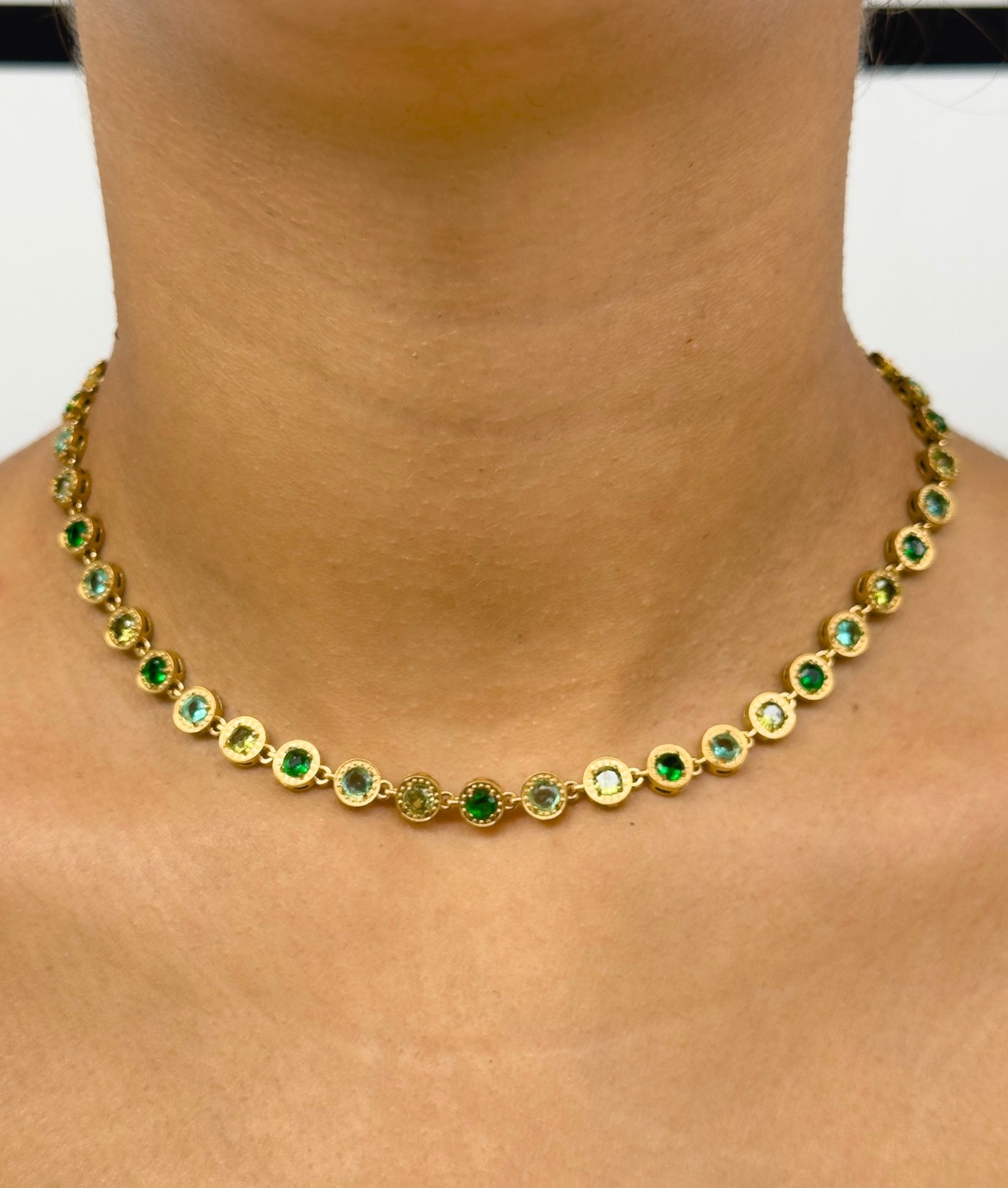 Emerald diamond necklace