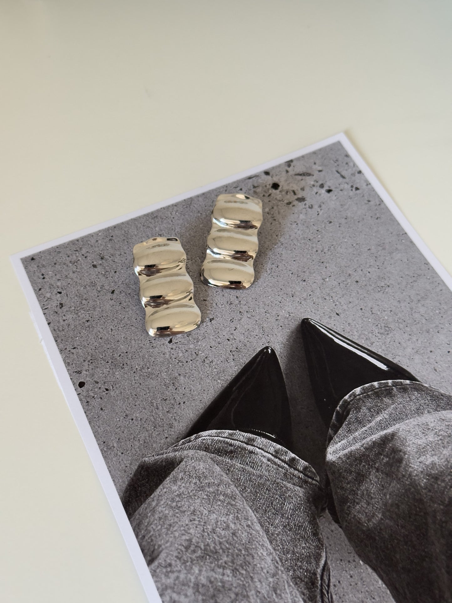 Wavy earrings