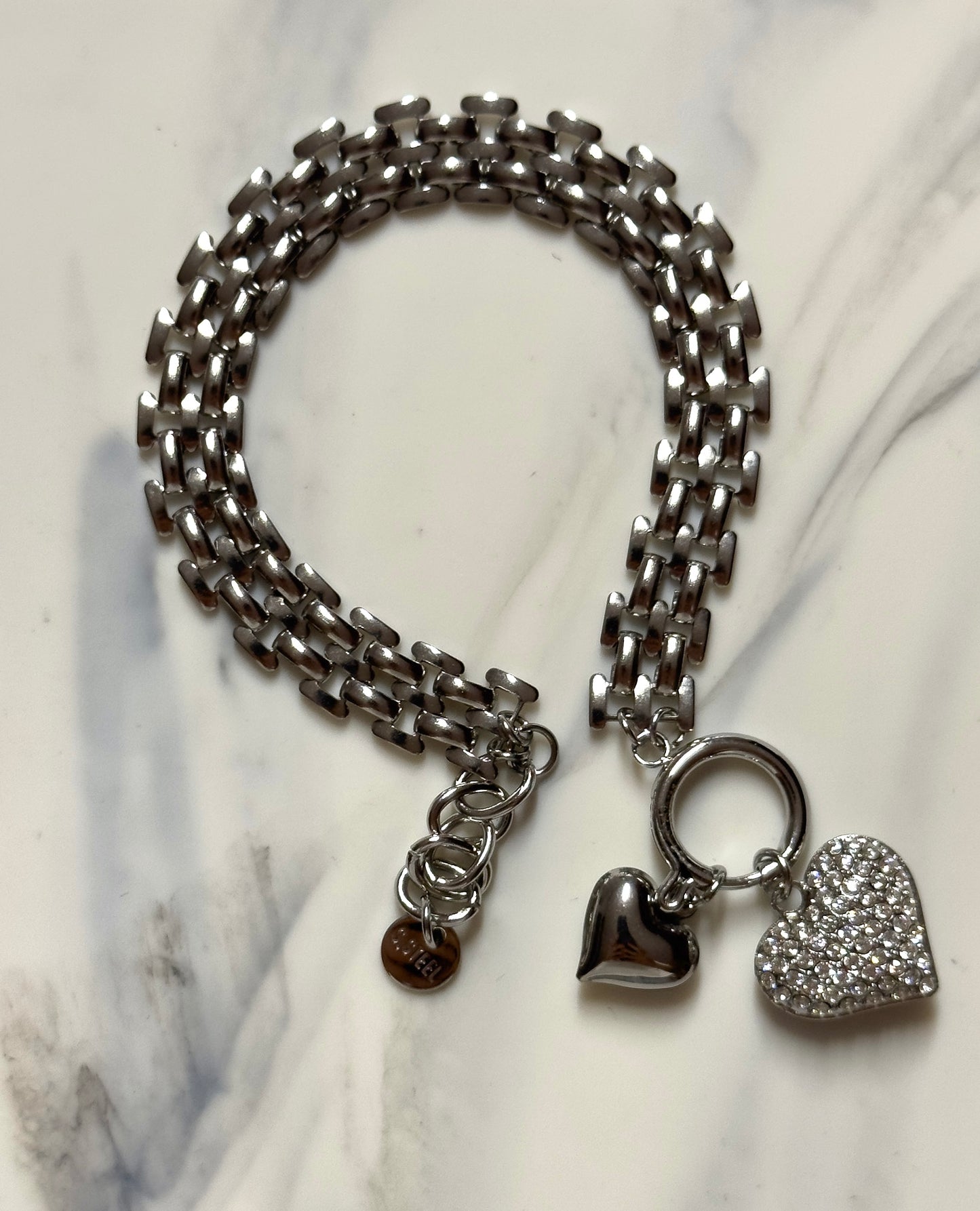 Lock bracelet