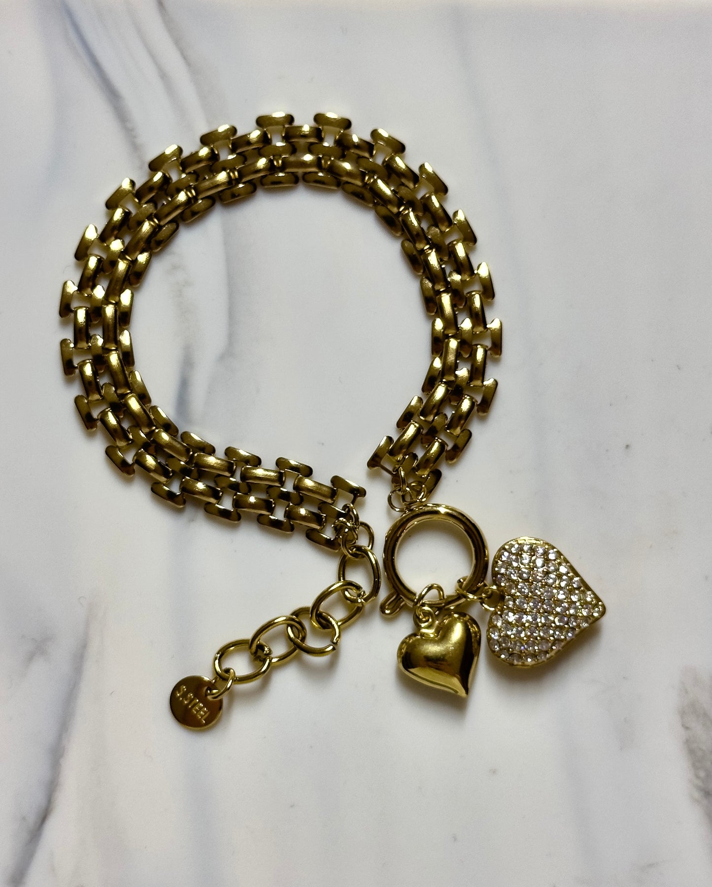Lock bracelet