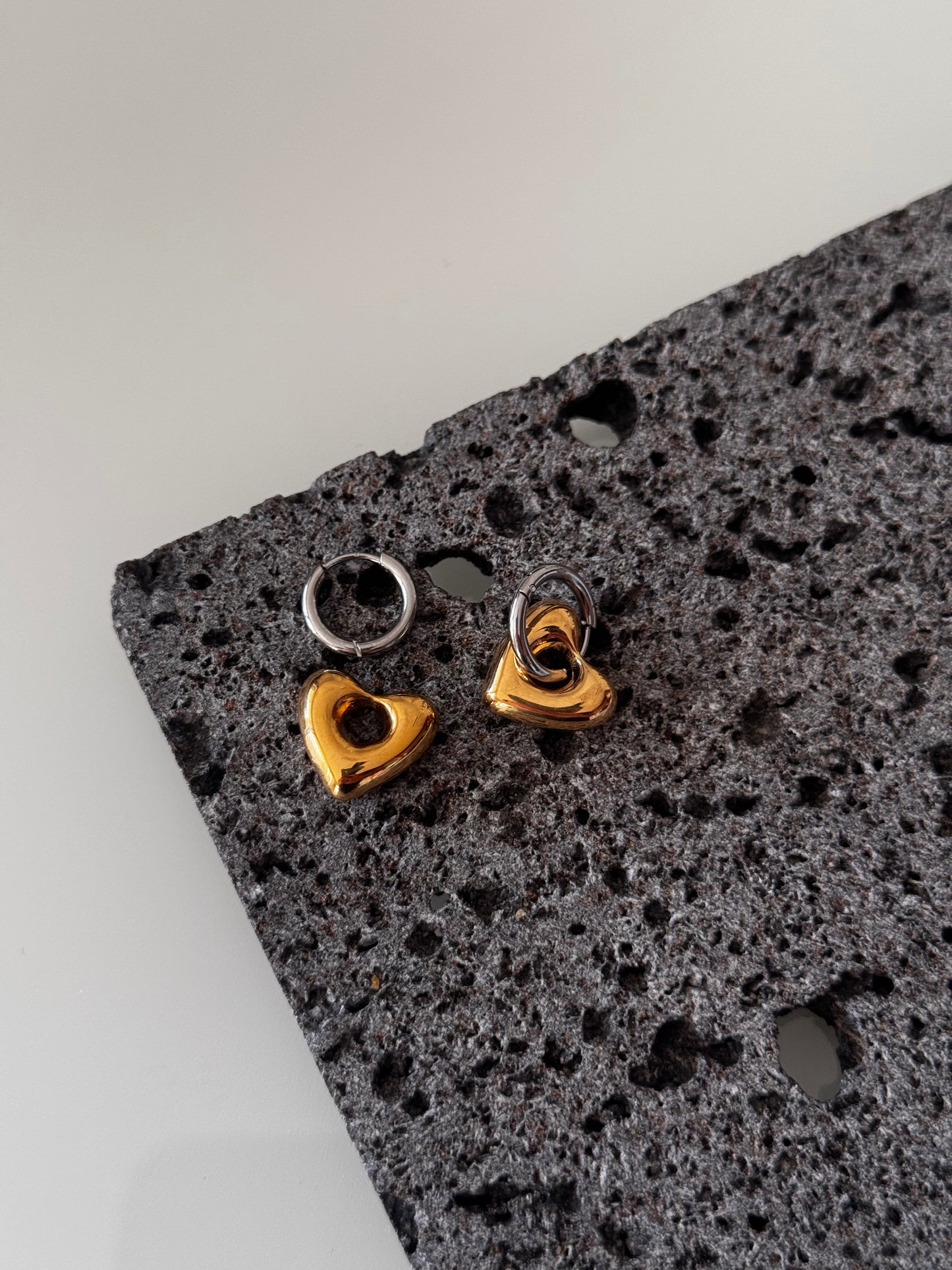 Super mini ❤️ earrings