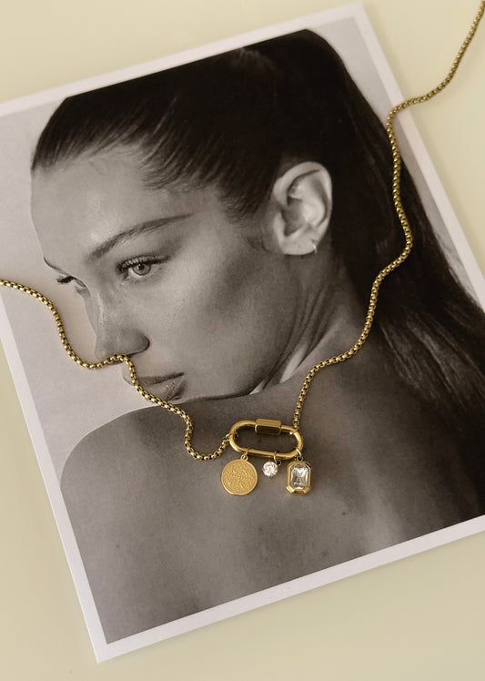 Oval charm necklace
