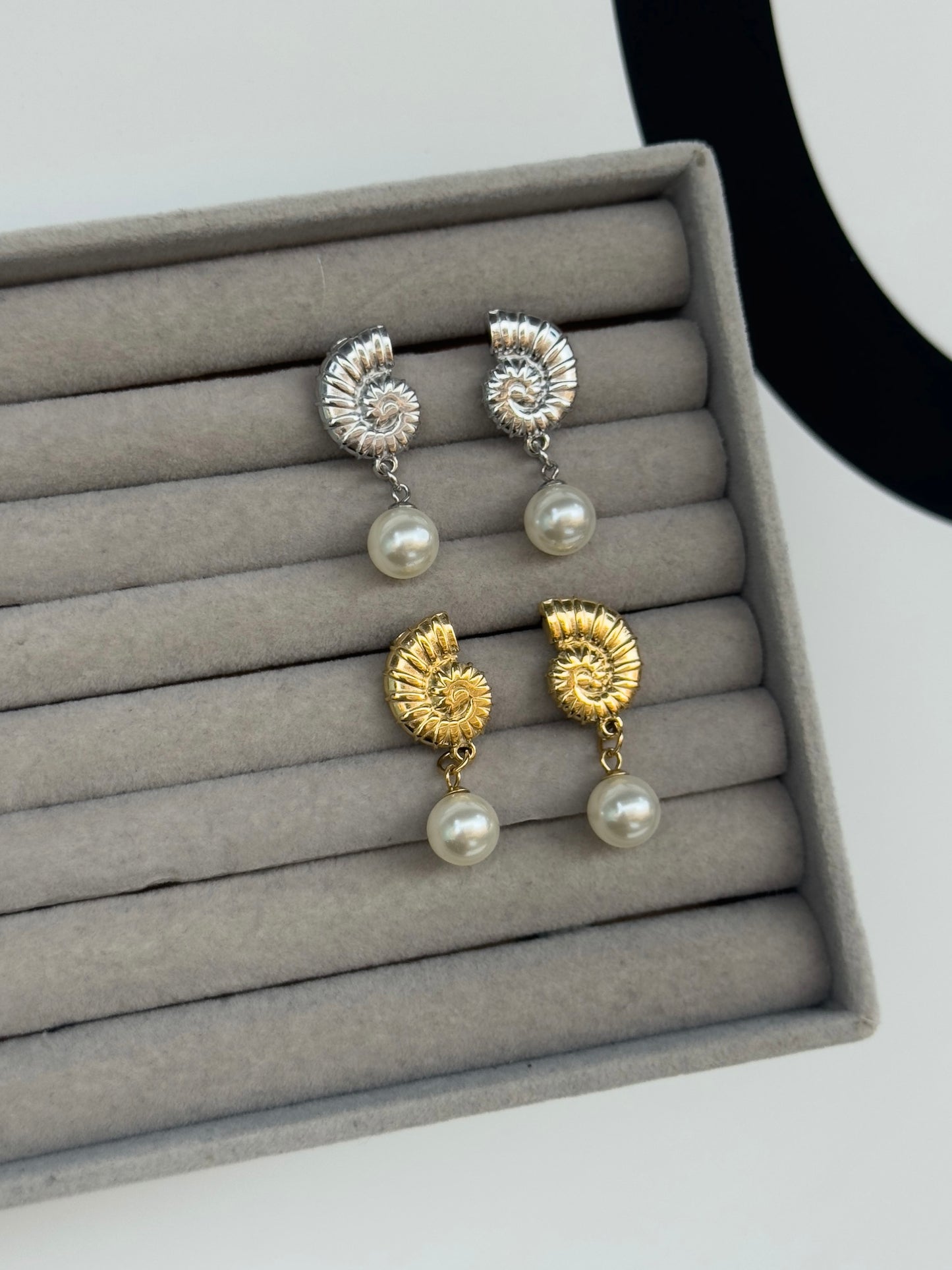 Corals & pearls