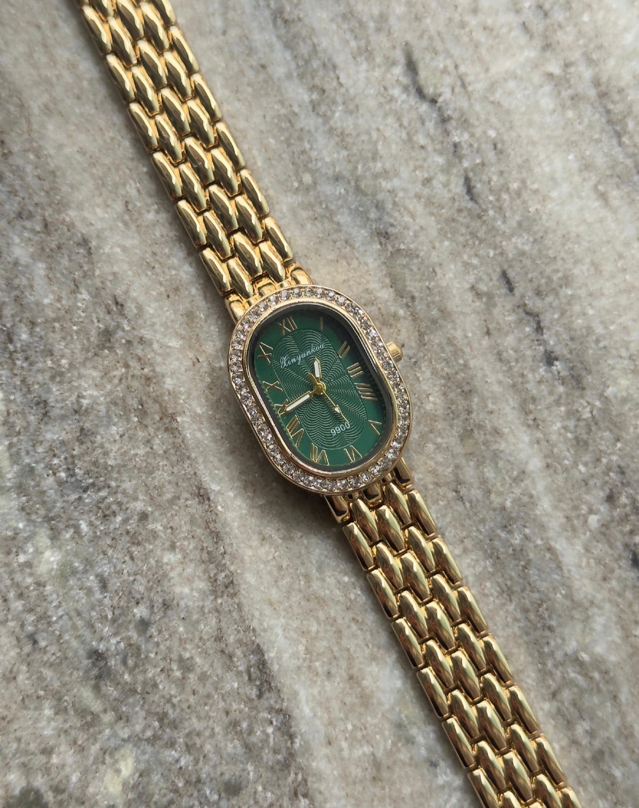 Oval emerald