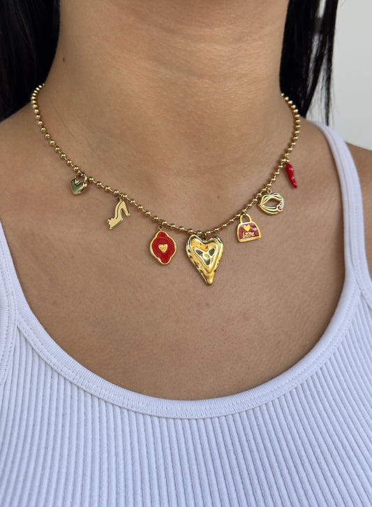 👠 charm necklace
