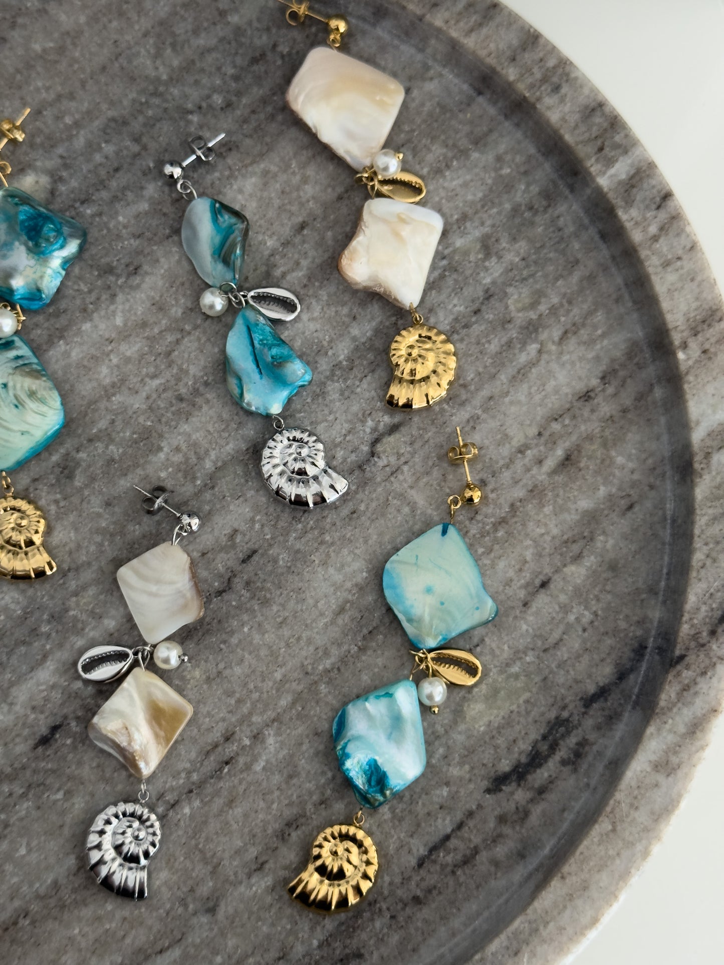 🧜‍♀️ long earrings