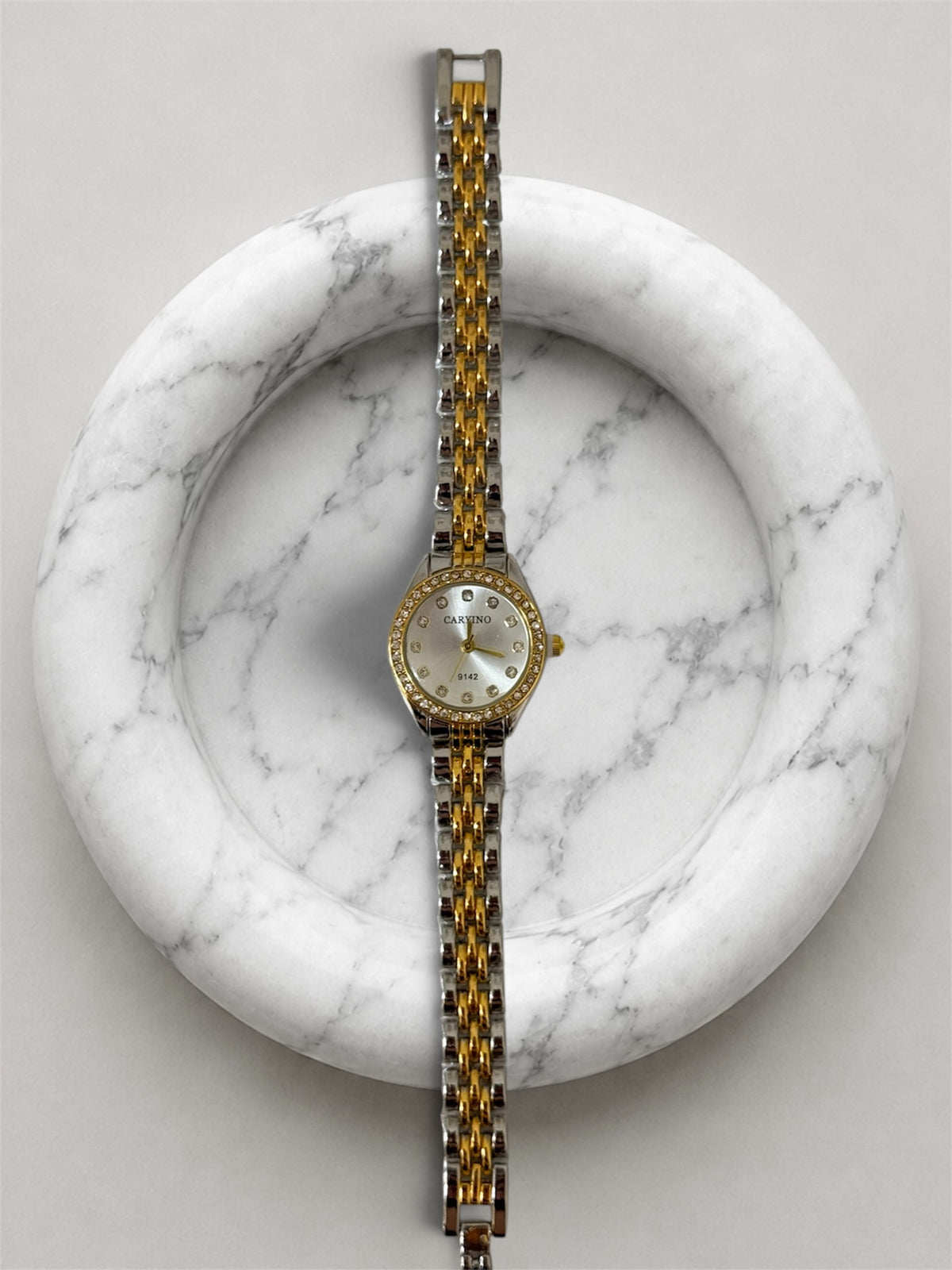 Nelda mixed-white
