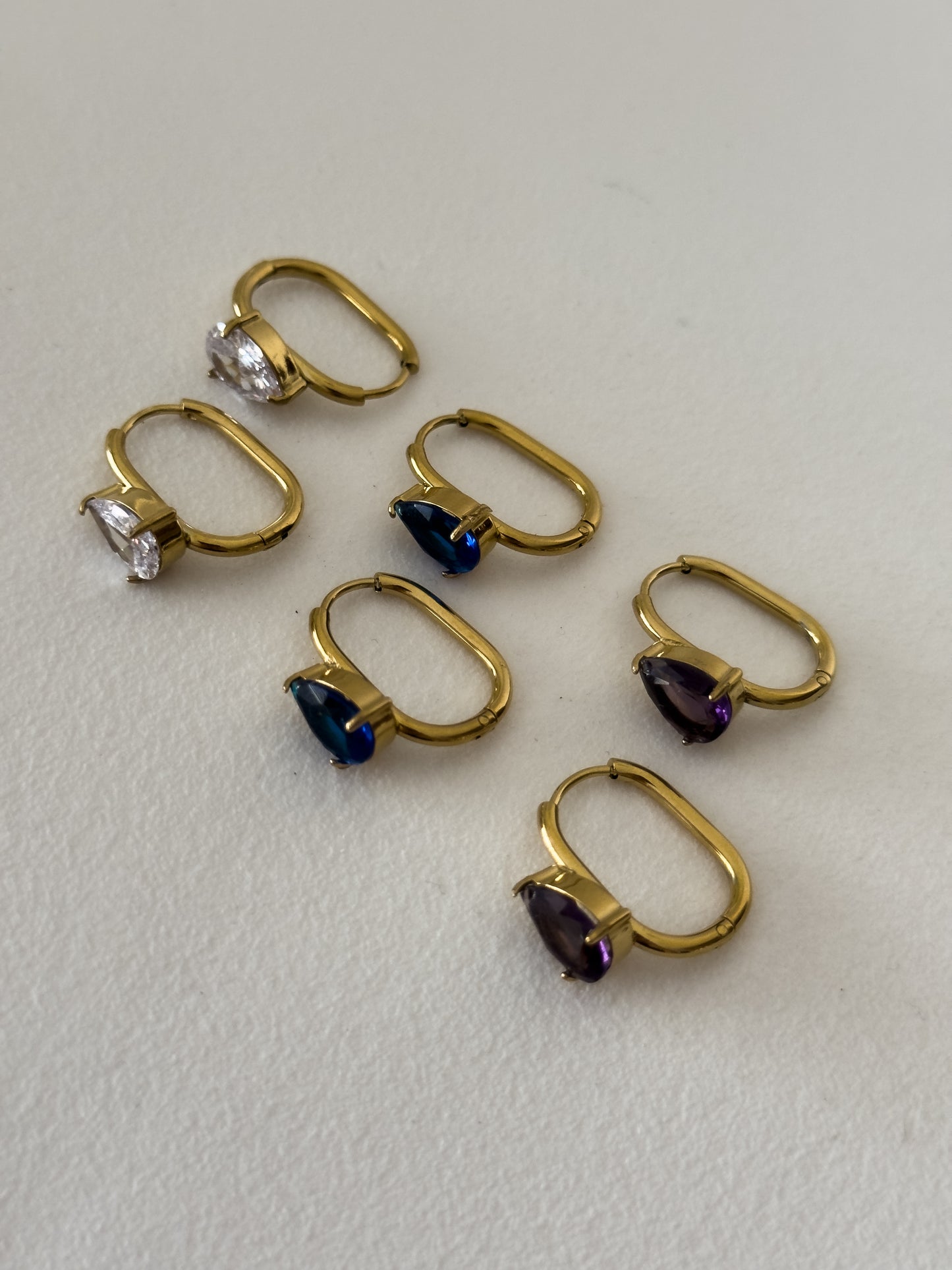 Minimal zircon hoops