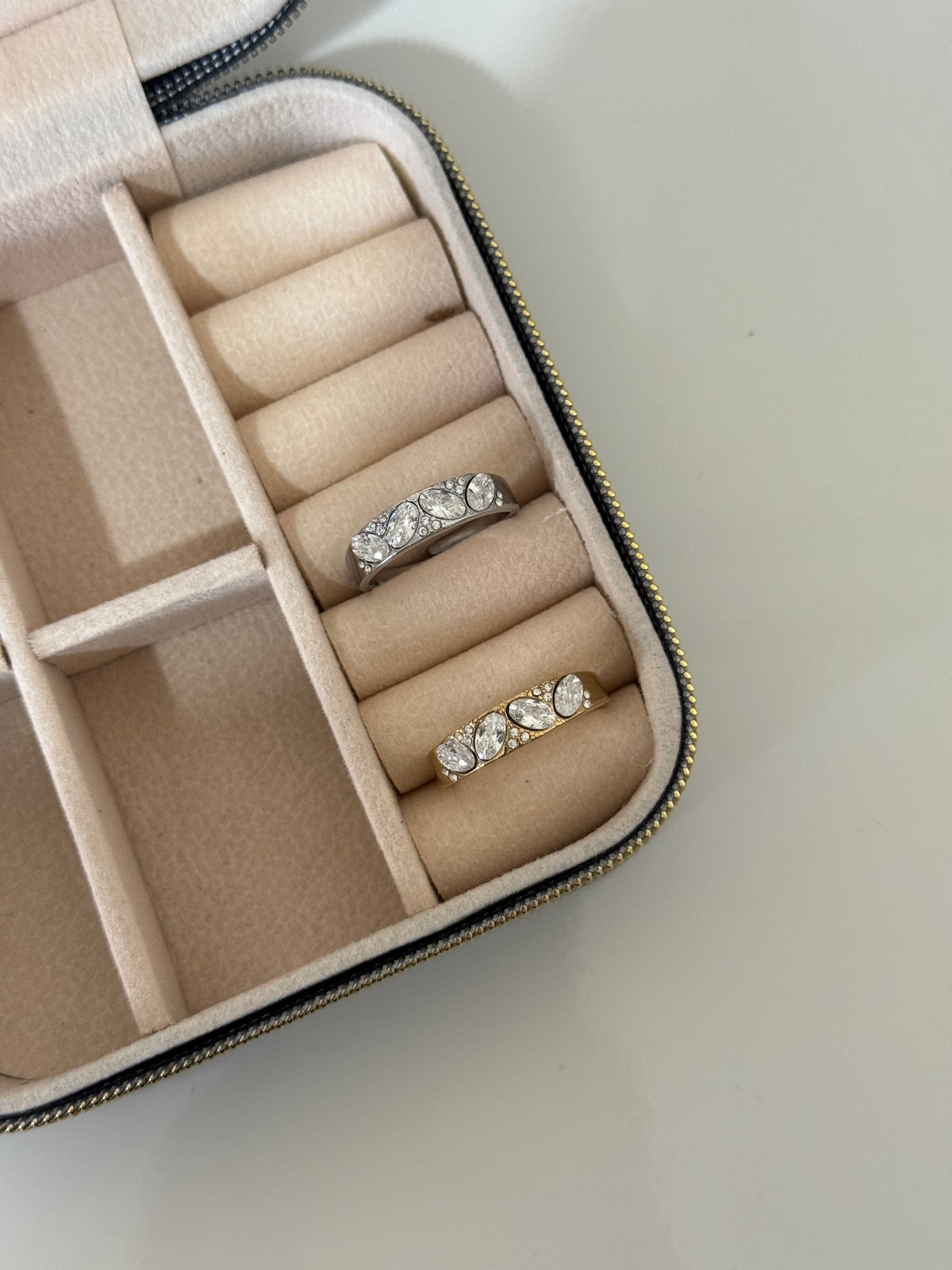 Crystalia ring