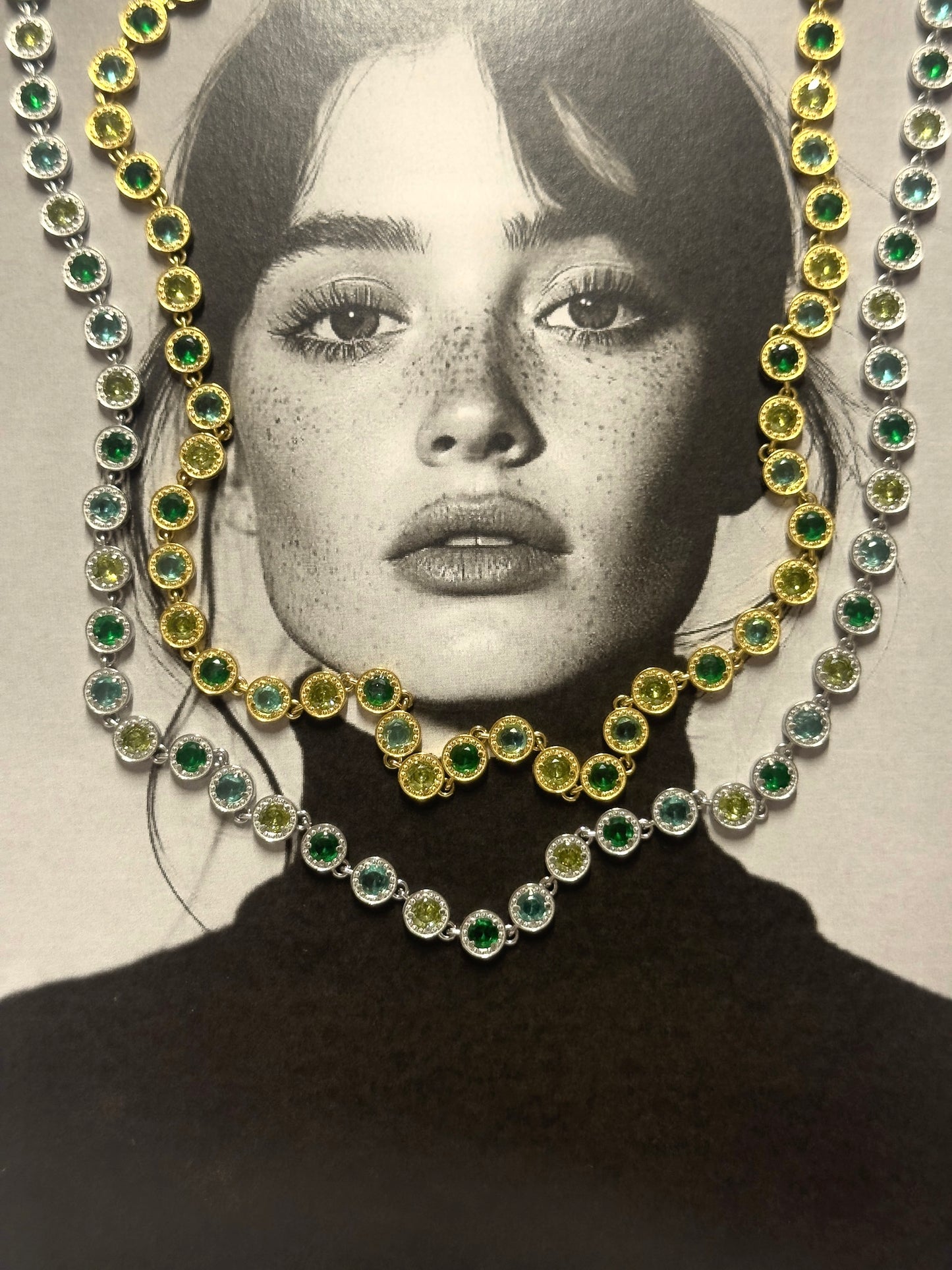 Emerald diamond necklace