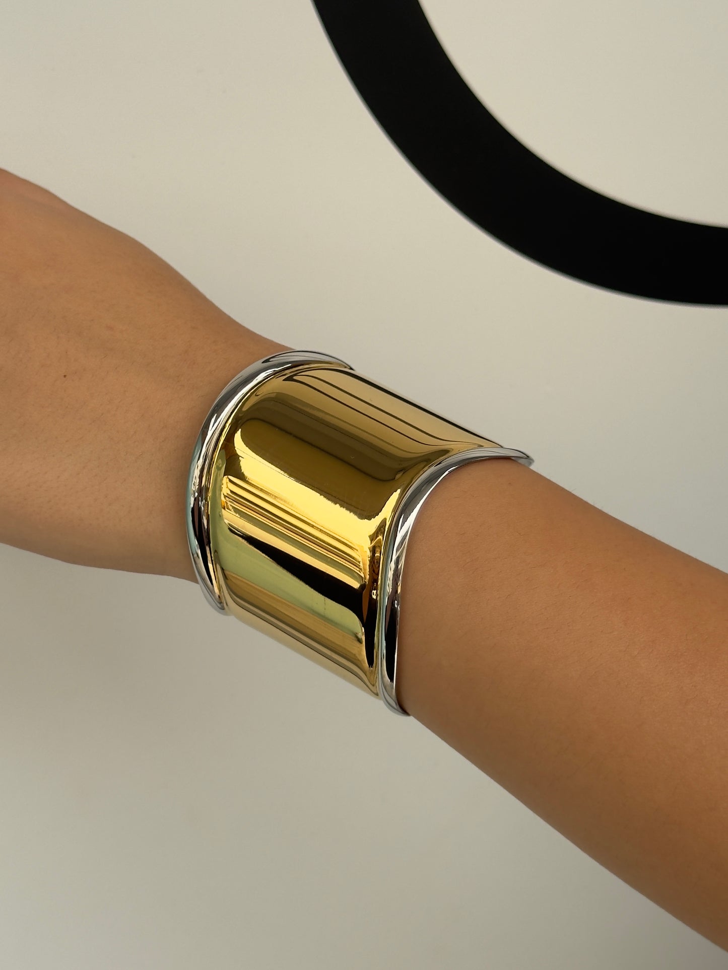 Classy bracelet(2TONE)