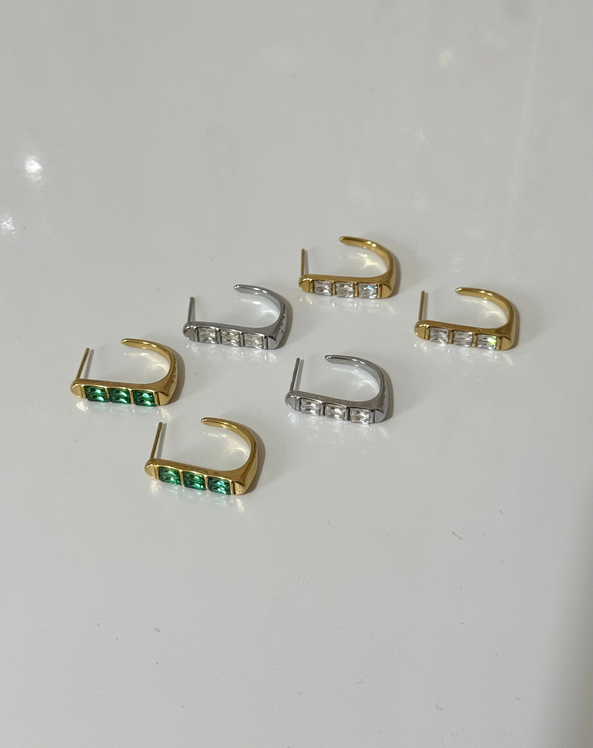 Daniela semi-hoops