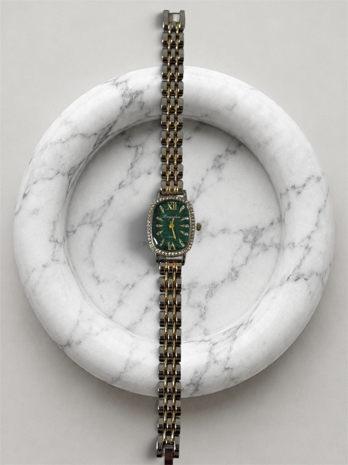 Linda mixed-emerald