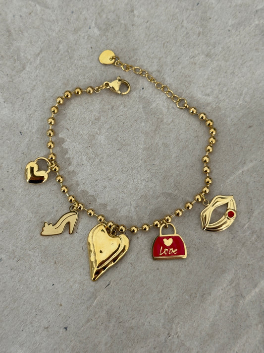 👠 charm bracelet