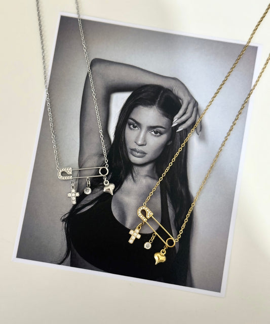 🧷 charm necklace