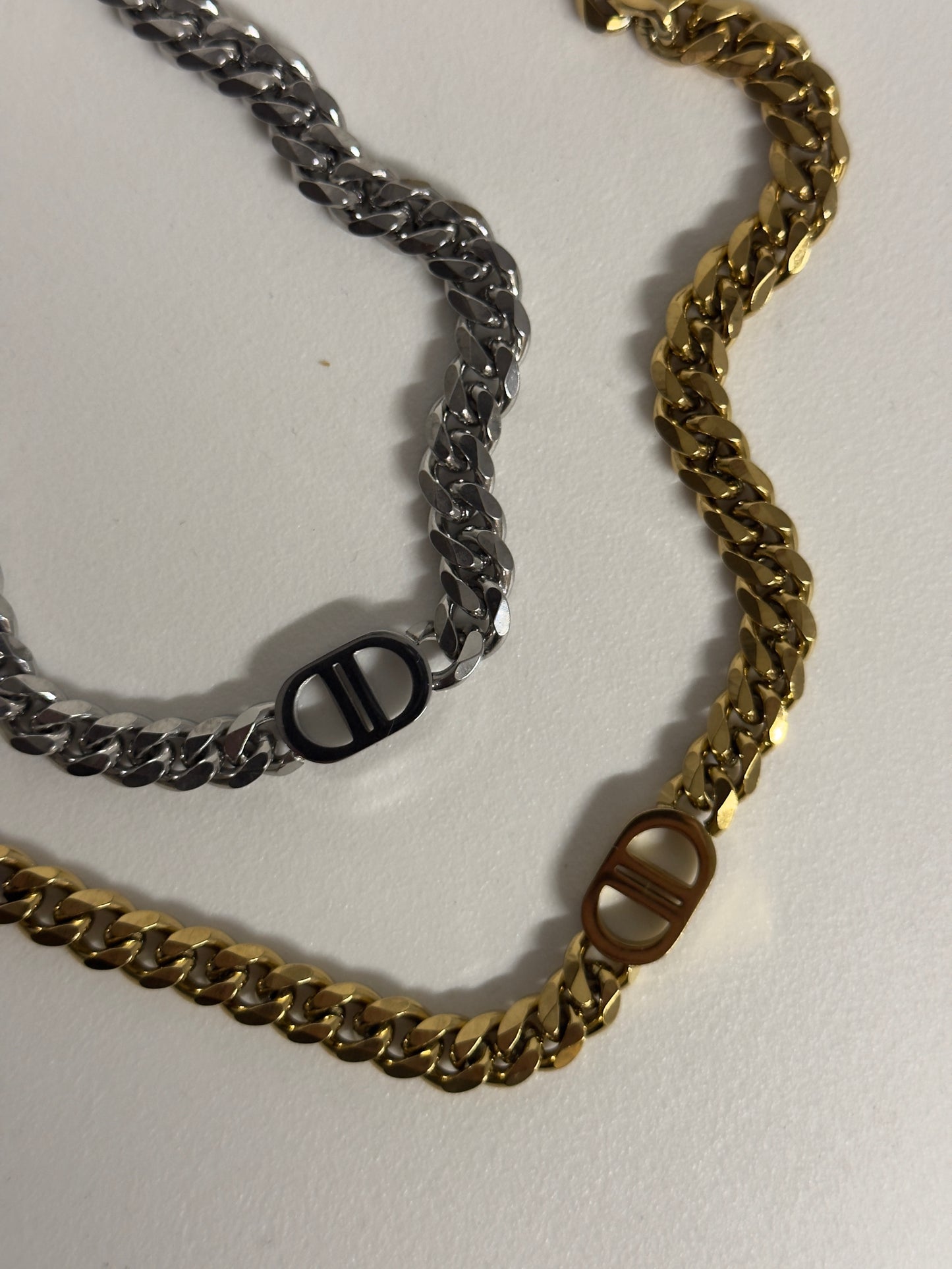 Dior big chain