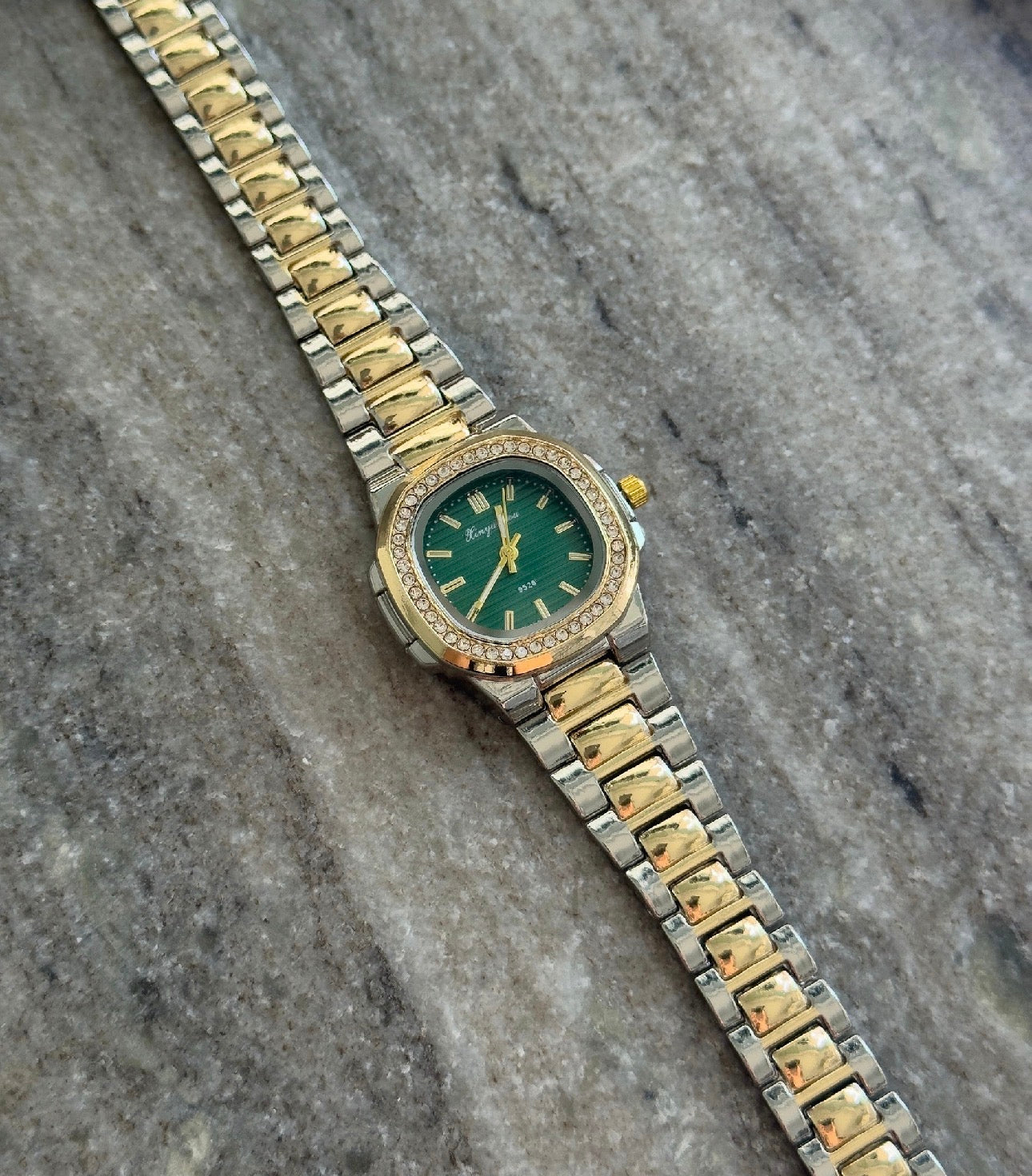Lina mixed-emerald
