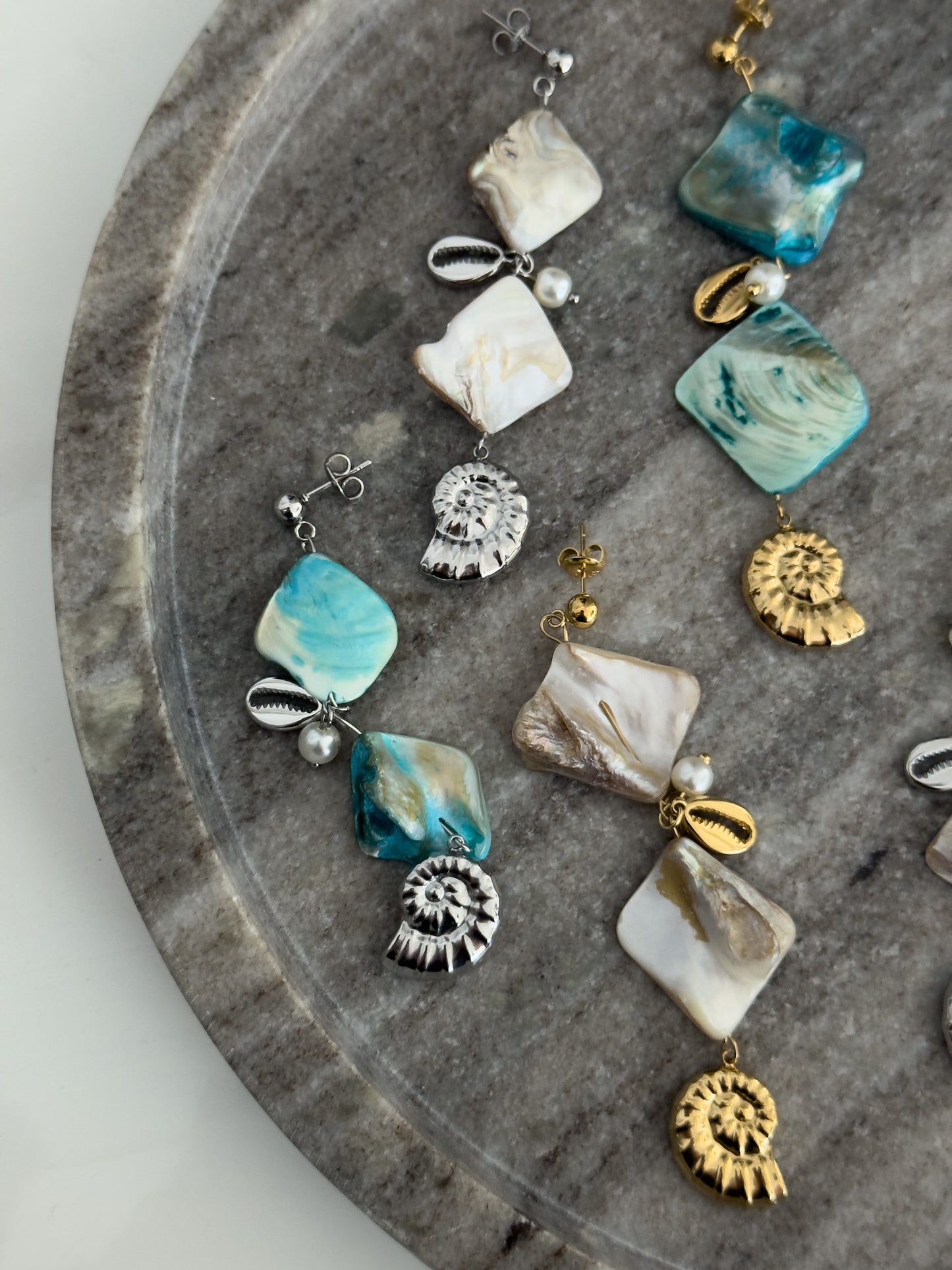 🧜‍♀️ long earrings