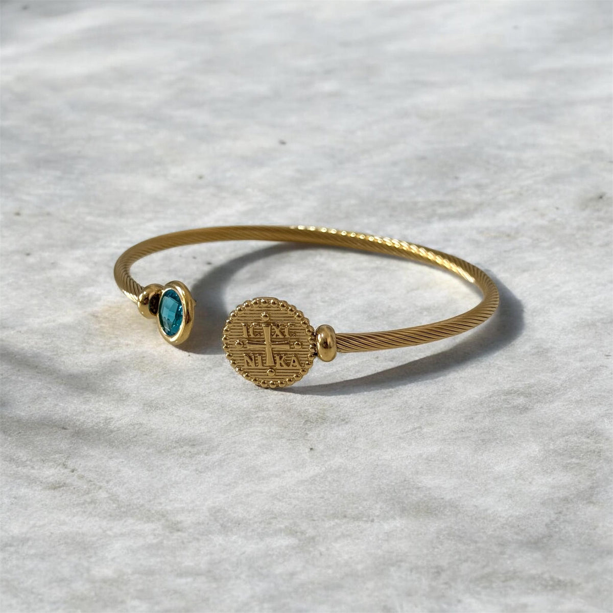 Konstantinato cuff